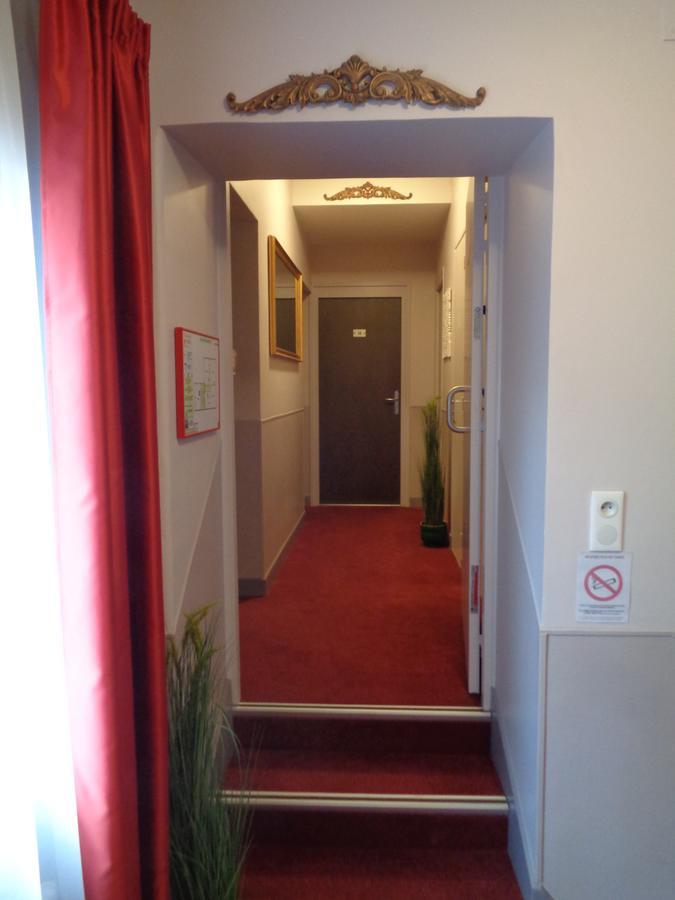 Hotel De Montaulbain Verdun-sur-Meuse Kültér fotó